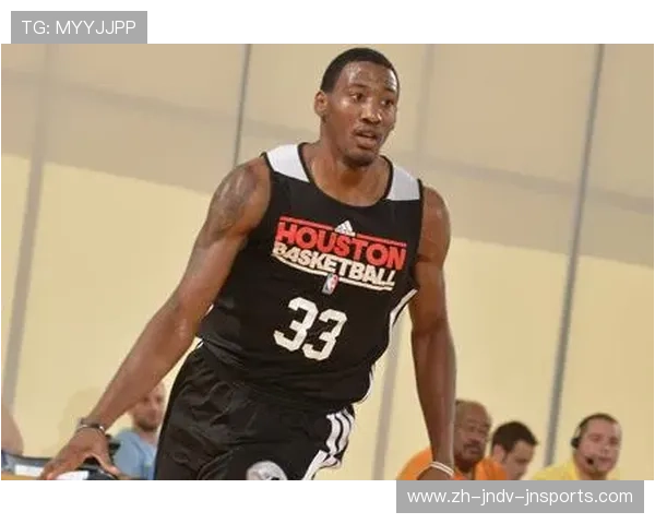 火箭队球员罗伯特·卡文顿的个人数据和表现